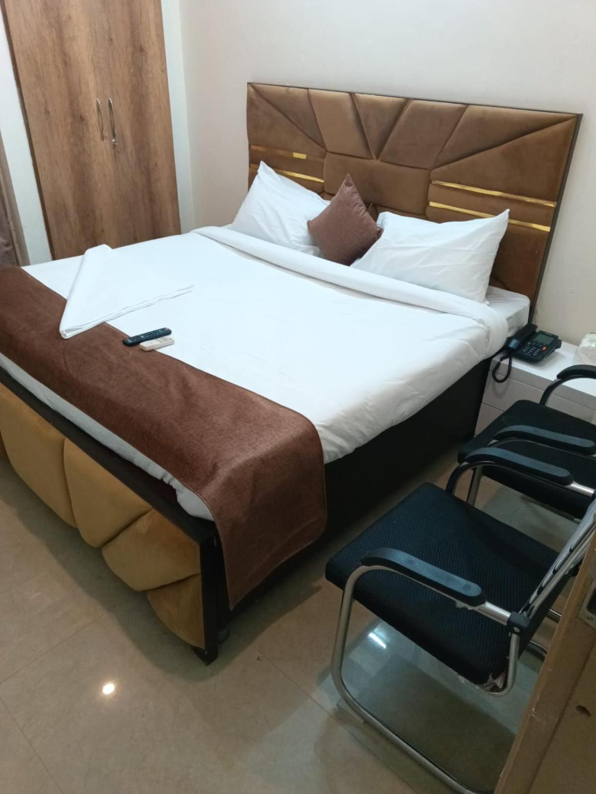 Soooper Hotel Gurgaon Exterior photo